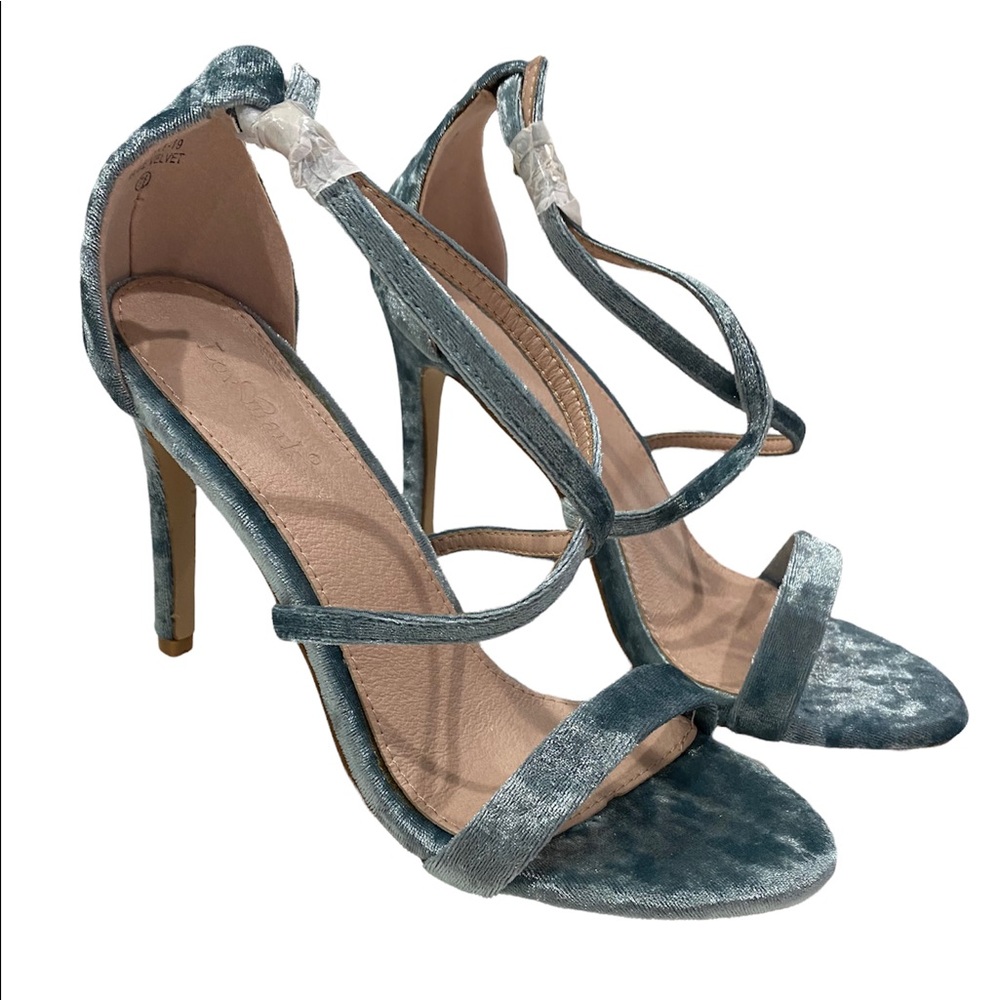 Lov Mark Story Blue Velvet Open Toe Sandal 7.5
Criss Cross Strap Heels